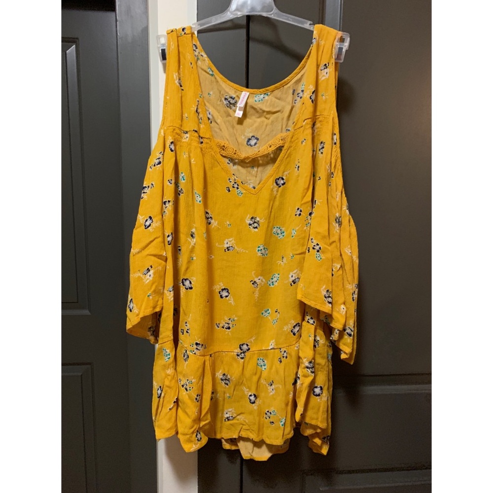 Xhilaration - Golden Floral Cold Shoulder - Size 4